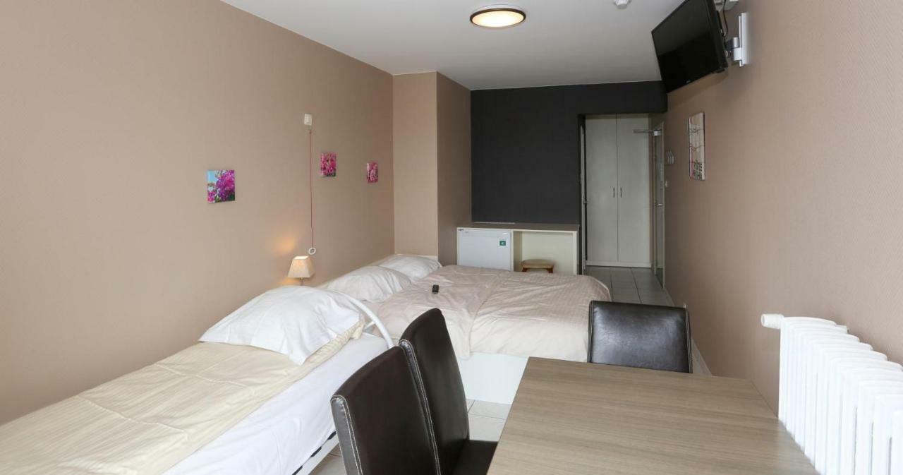 Hotel De Zeebries Budget Middelkerke Esterno foto